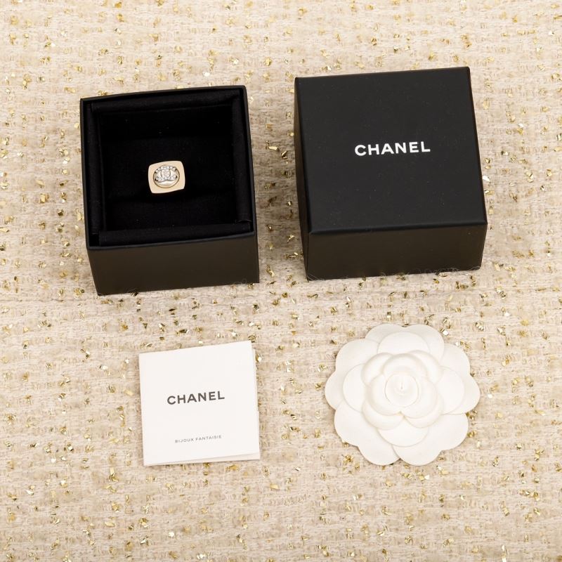 Ch*el rings